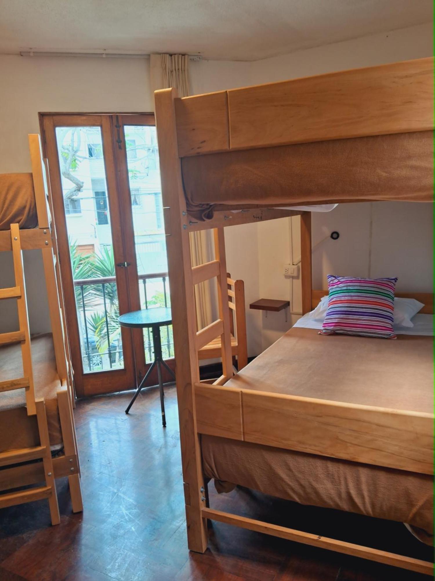 Temazcal Hostel Lima Buitenkant foto