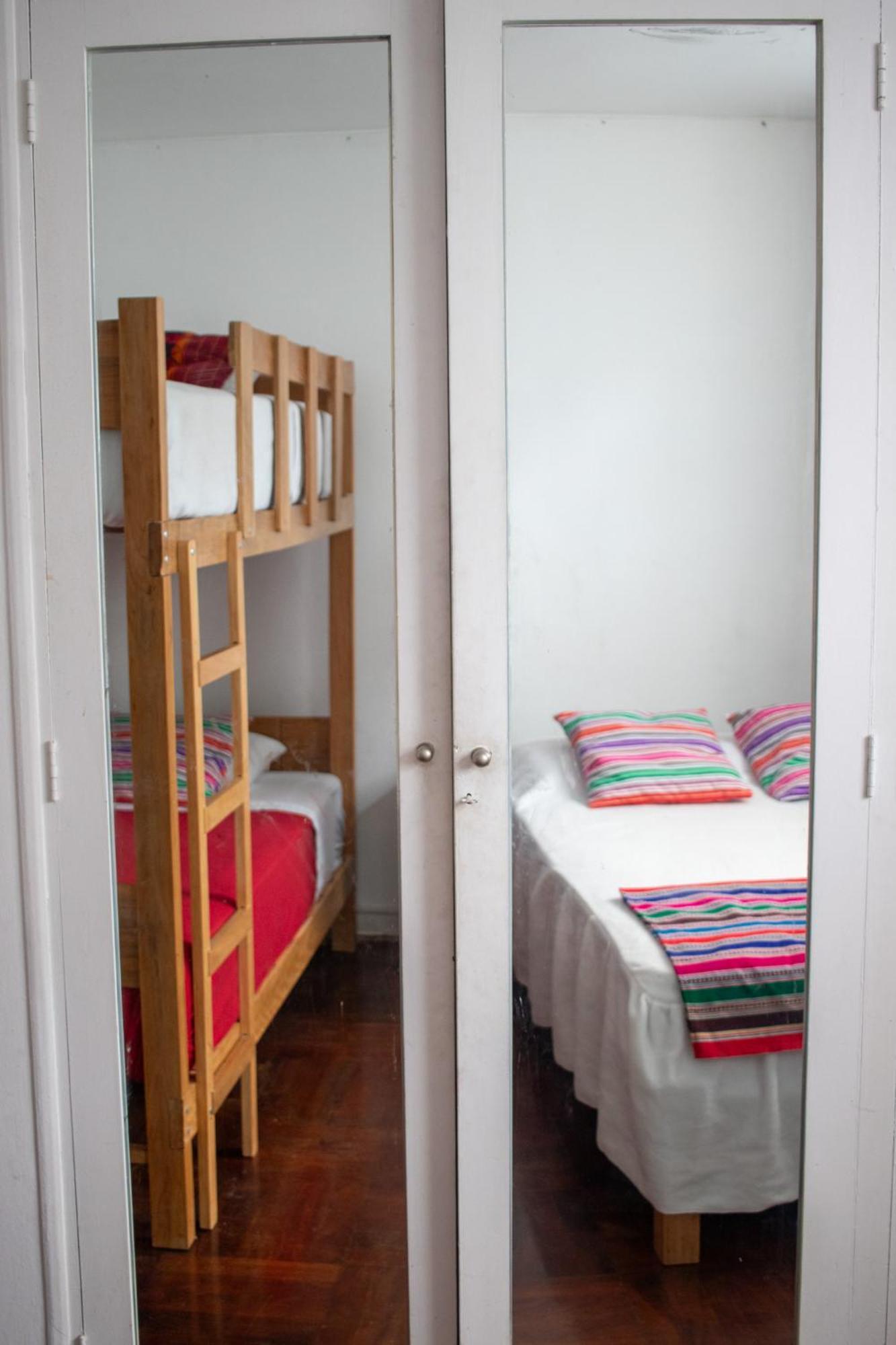 Temazcal Hostel Lima Buitenkant foto