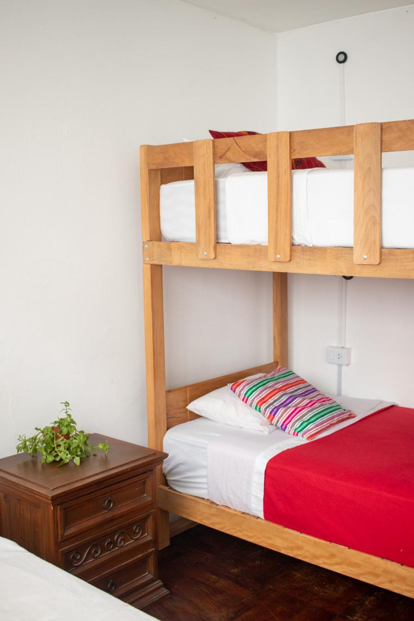 Temazcal Hostel Lima Buitenkant foto