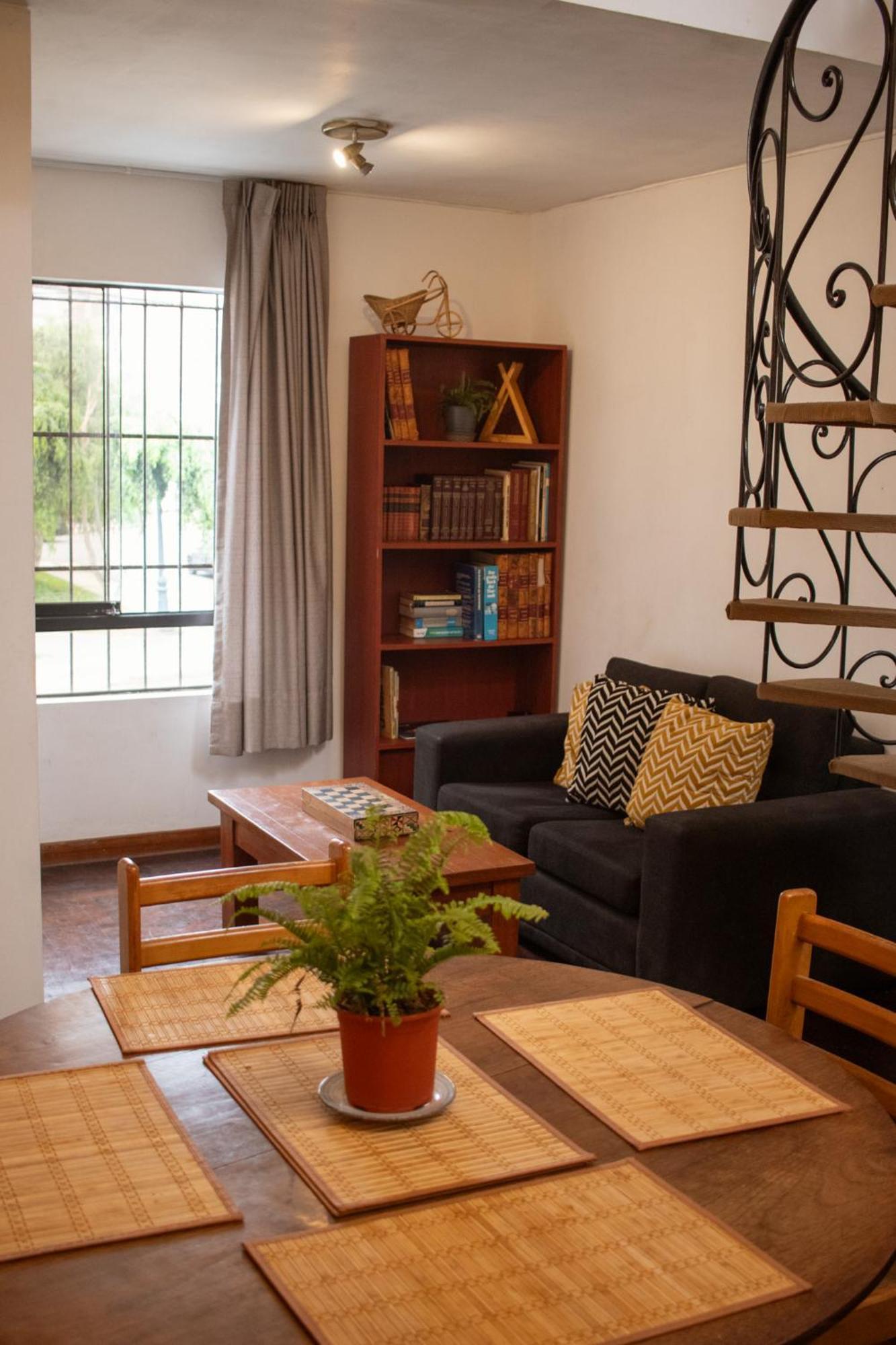 Temazcal Hostel Lima Buitenkant foto